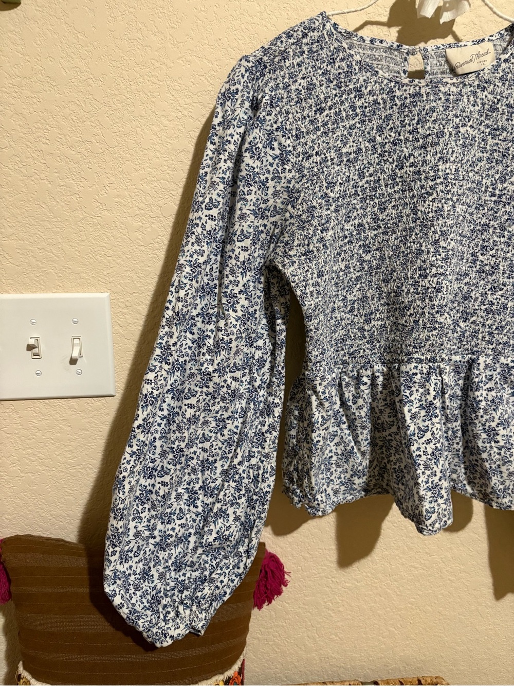 Universal Thread Blue Floral Peplum Blouse - Picture 3 of 4